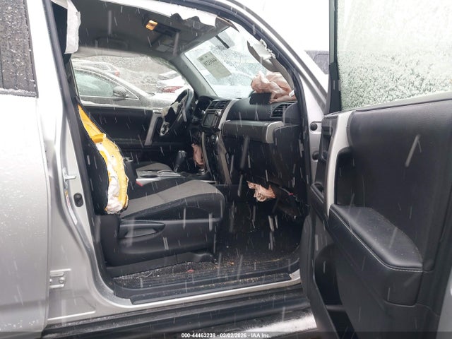 2019 TOYOTA 4RUNNER JTEBU5JR0K5626396 Photo 4