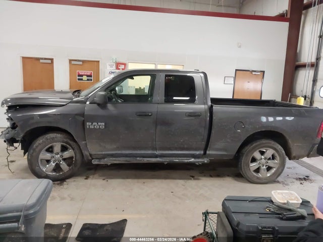 Продаж на аукціоні авто 2018 Ram 1500 Express  4x4 6'4 Box, vin: 1C6RR7FG3JS320615, номер лоту: 44463256