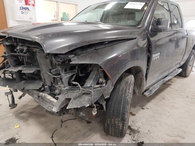 Продаж на аукціоні авто 2018 Ram 1500 Express  4x4 6'4 Box, vin: 1C6RR7FG3JS320615, номер лоту: 44463256
