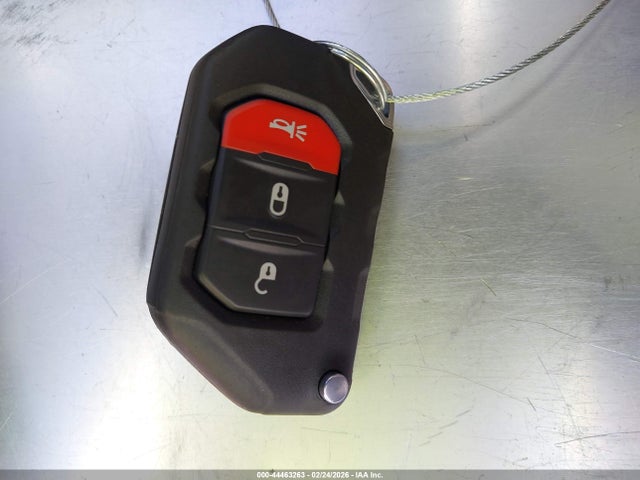 1C4HJXDG8MW542093 Jeep Wrangler Unlimited Islander 4x4