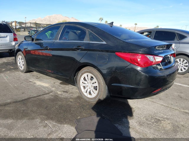 2011 HYUNDAI SONATA 5NPEB4ACXBH176768 Photo 2