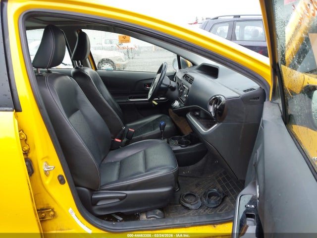 Toyota Prius C Four 2015 JTDKDTB36F1108292 Image 17