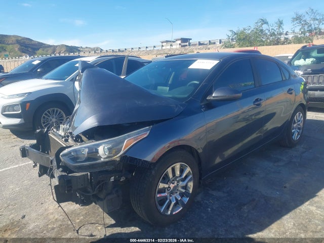 KIA Forte Lxs 2019 3KPF24AD9KE040102 Image 2