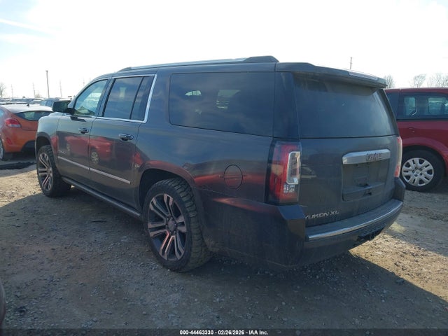 2018 GMC YUKON XL 1GKS2HKJ3JR247859 Photo 2