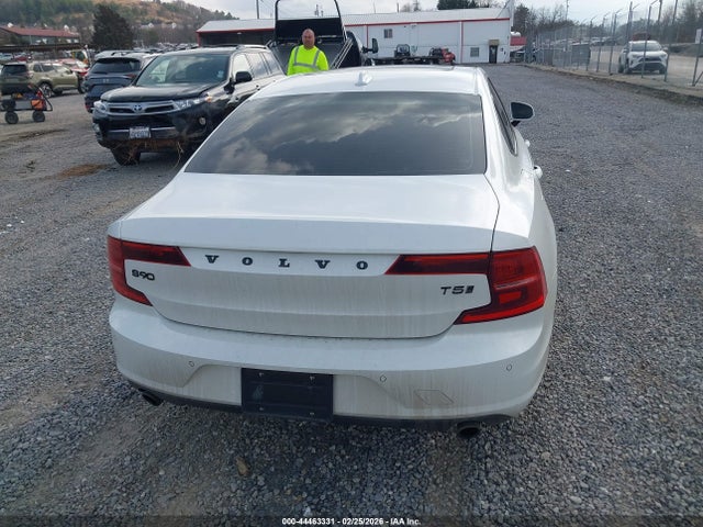 LVY982MK2JP006181 Volvo S90 T5 Momentum