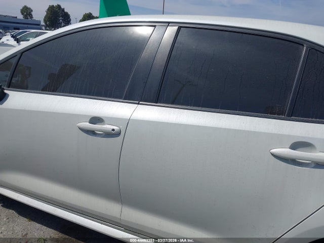 Toyota Corolla Hybrid Le 2021 JTDEAMDE5MJ035195 Image 13