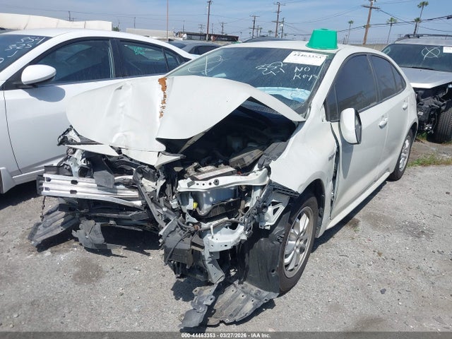 Toyota Corolla Hybrid Le 2021 JTDEAMDE5MJ035195 Image 2