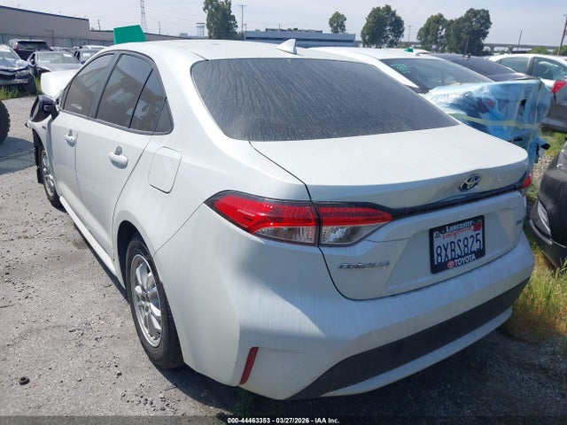 Toyota Corolla Hybrid Le 2021 JTDEAMDE5MJ035195 Image 3