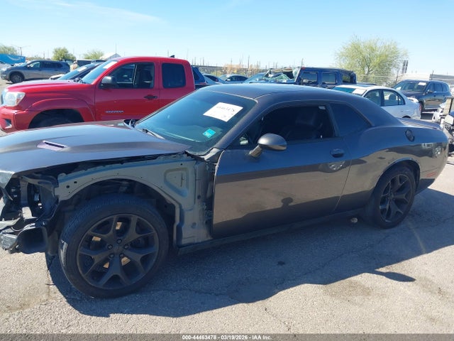 Продажа на аукционе авто 2015 Dodge Challenger Sxt Plus, vin: 2C3CDZBG8FH761299, номер лота: 44463478
