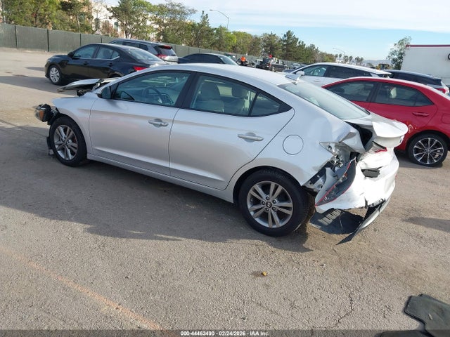 Hyundai ELANTRA SE 2017 5NPD84LF5HH059111 Image 3