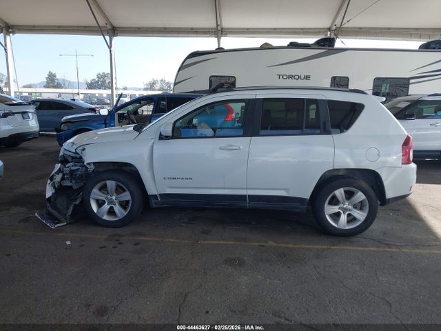 Jeep Compass Latitude 2016 1C4NJDEB2GD626785 Image 13