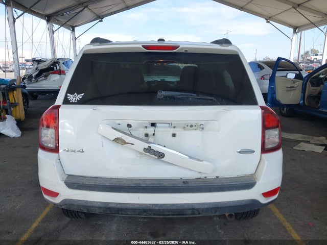 Jeep Compass Latitude 2016 1C4NJDEB2GD626785 Image 15