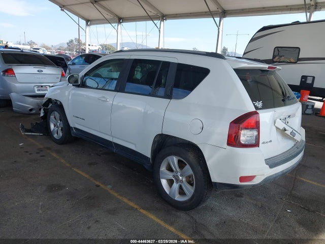 Jeep Compass Latitude 2016 1C4NJDEB2GD626785 Image 3
