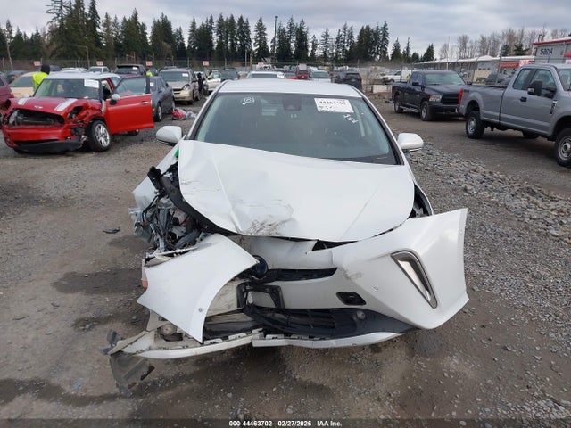 JTDL9MFUXM3023245 Toyota Prius Le Awd-e