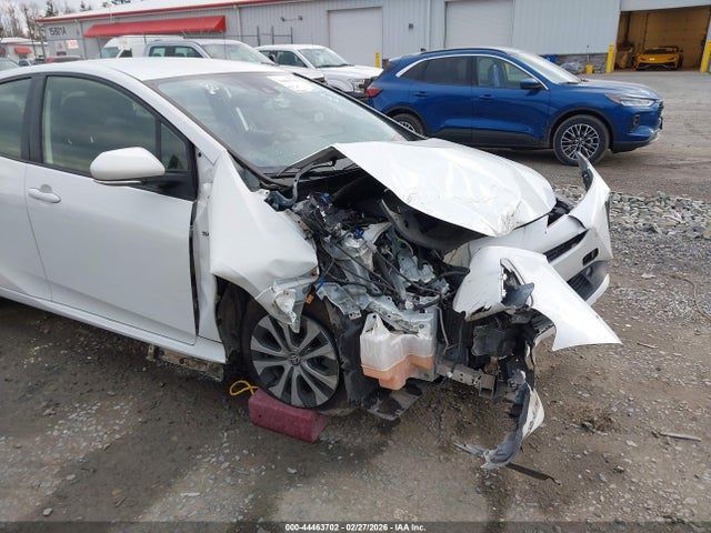 JTDL9MFUXM3023245 Toyota Prius Le Awd-e