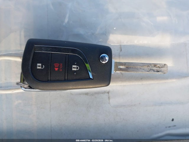 JTMMWRFVXND139236 Toyota Rav4 Hybrid Le