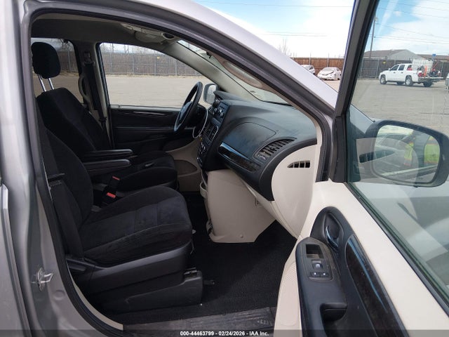 2C4RDGBG2ER327852 Dodge Grand Caravan Se