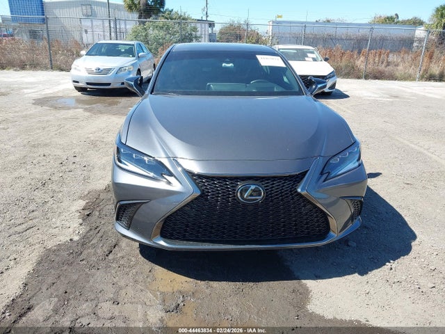 44463834 :رقم المزاد ، 58ABA1C10RU046860 vin ، 2024 Lexus Es 300h F Sport Handling مزاد بيع