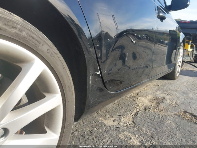 Продажа на аукционе авто 2013 Audi A4 2.0t Premium, vin: WAUKFAFL3DN029657, номер лота: 44463838