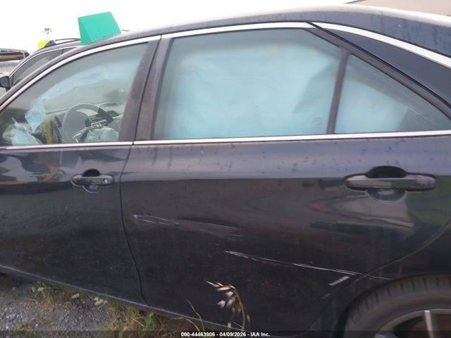 4T1BF1FK0HU279200 Toyota CAMRY SE