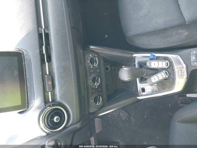 3MYDLBYV9JY317708 Toyota YARIS IA