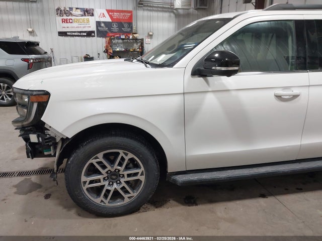 1FMJU1J85SEA28381 Ford Expedition Active