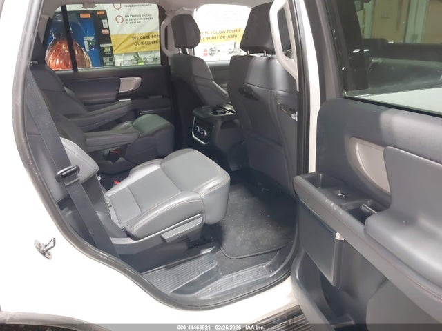 1FMJU1J85SEA28381 Ford Expedition Active