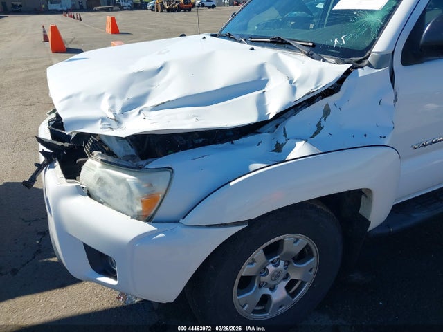 Toyota Tacoma Base V6 2015 3TMLU4EN4FM197760 Image 6