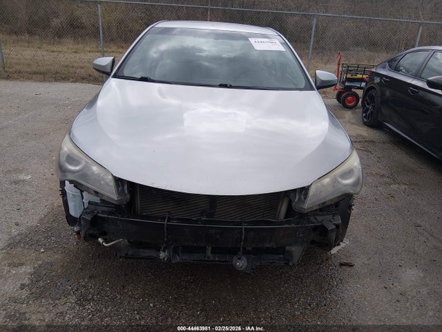 4T1BF1FK0HU339525 Toyota CAMRY SE