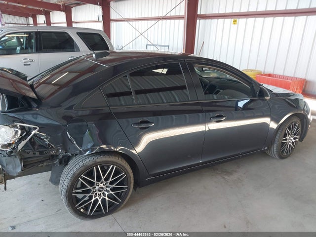 1G1PA5SG8F7105803 Chevrolet Cruze Ls Auto