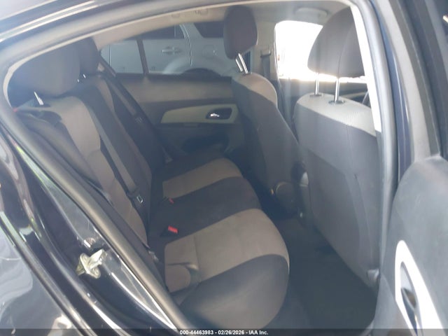 1G1PA5SG8F7105803 Chevrolet Cruze Ls Auto