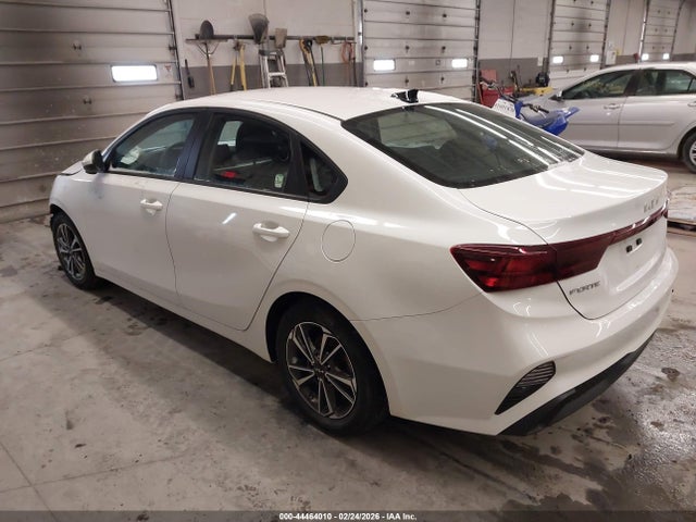 44464010 :رقم المزاد ، 3KPF24AD4PE676675 vin ، 2023 Kia Forte Lxs مزاد بيع