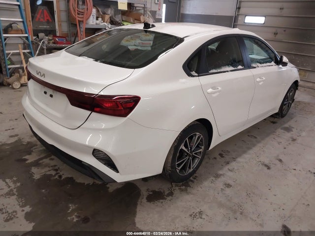 44464010 :رقم المزاد ، 3KPF24AD4PE676675 vin ، 2023 Kia Forte Lxs مزاد بيع