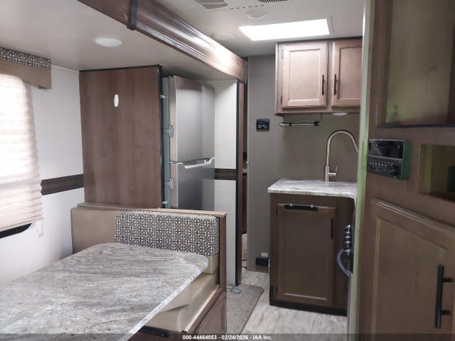 4EZTL2629J7018237 Kz Connect 261rl