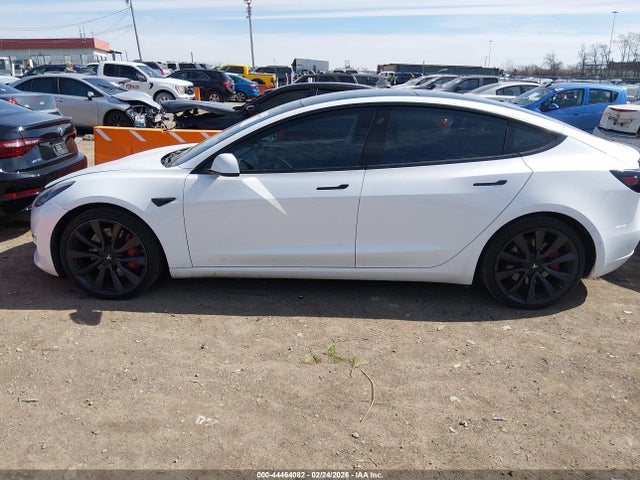 2018 Tesla Model 3 Long Range/performance მანქანა იყიდება აუქციონზე, vin: 5YJ3E1EB4JF084387, აუქციონის ნომერი: 44464082