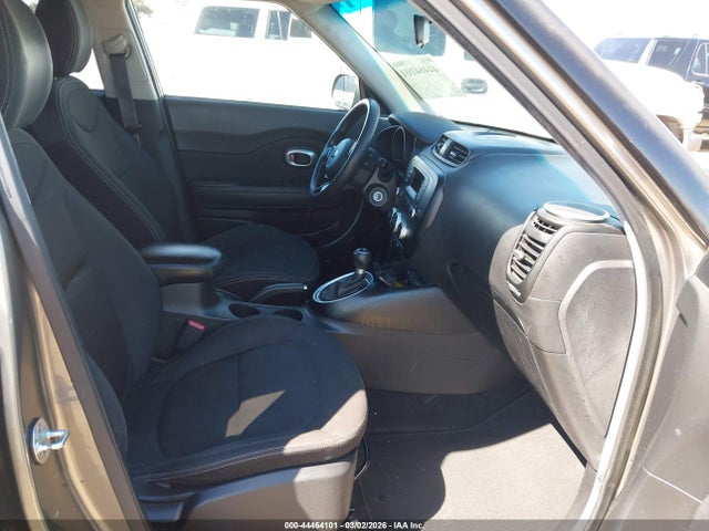 KNDJN2A27F7153766 KIA Soul