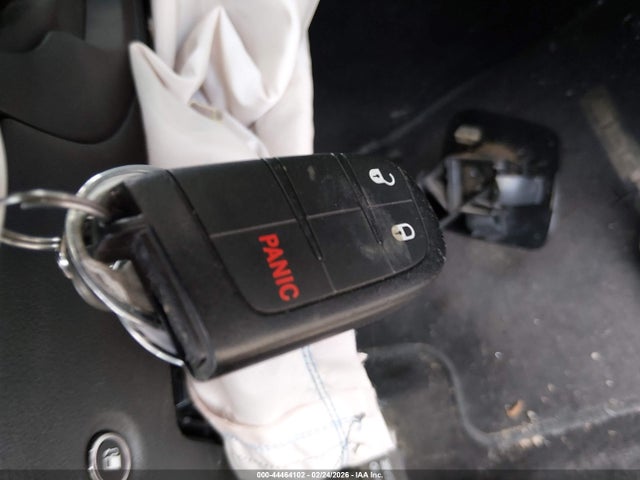 1C4RDJAG8EC500927 Dodge Durango Sxt