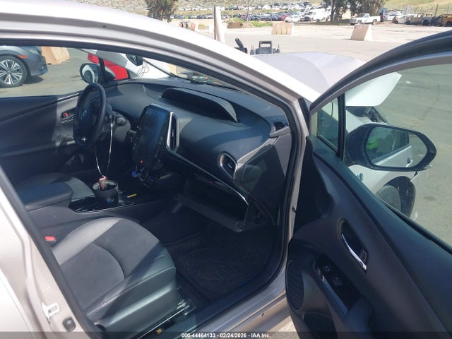 2020 TOYOTA PRIUS PRIME JTDKARFP5L3145777 Photo 4