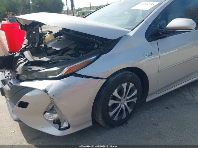 2020 TOYOTA PRIUS PRIME JTDKARFP5L3145777 Photo 5