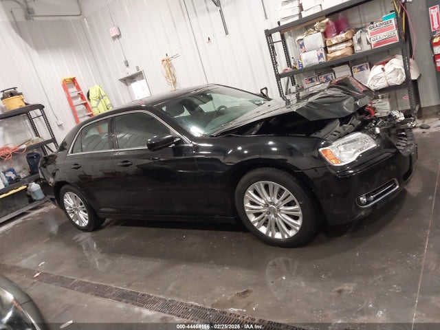 Продажа на аукционе авто 2013 Chrysler 300 Motown, vin: 2C3CCARG0DH505634, номер лота: 44464156