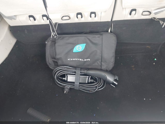 2C4RC1H78JR332958 Chrysler Pacifica Hybrid Touring Plus