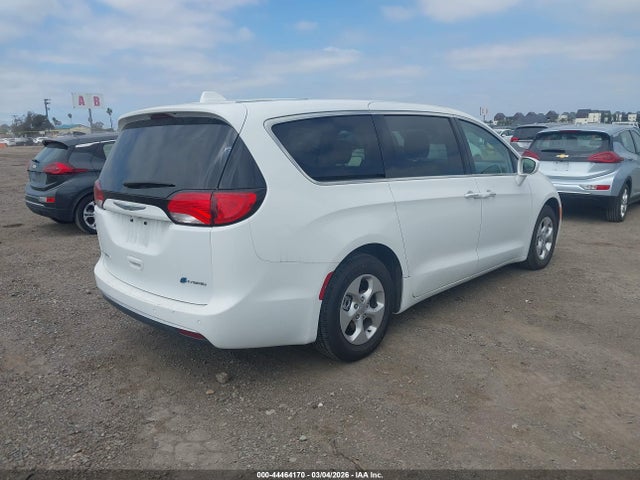 2C4RC1H78JR332958 Chrysler Pacifica Hybrid Touring Plus