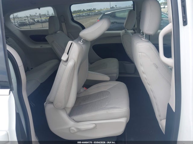 2C4RC1H78JR332958 Chrysler Pacifica Hybrid Touring Plus