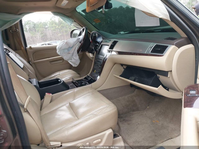 Продажа на аукционе авто 2011 Cadillac Escalade Esv Premium, vin: 1GYS3JEF5BR258946, номер лота: 44464171