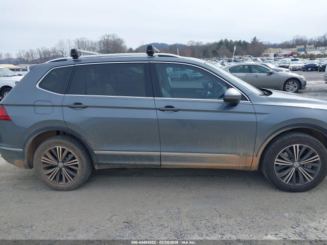 3VV3B7AX5KM107946 Volkswagen Tiguan 2.0t Se/2.0t Sel/2.0t Sel R-line/2.0t Sel R-line Black