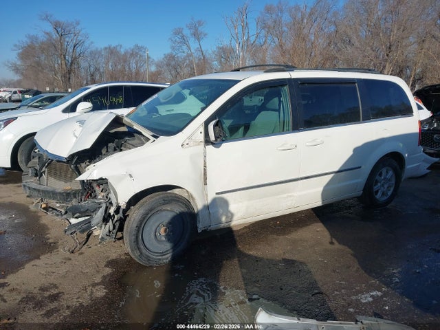 2010 Chrysler Town & Country Touring მანქანა იყიდება აუქციონზე, vin: 2A4RR5D12AR198739, აუქციონის ნომერი: 44464229