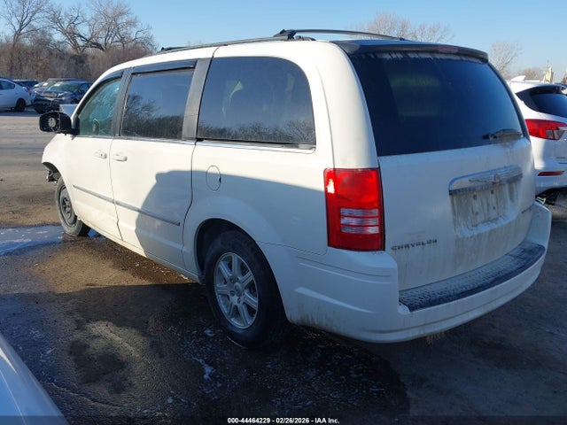 2010 Chrysler Town & Country Touring მანქანა იყიდება აუქციონზე, vin: 2A4RR5D12AR198739, აუქციონის ნომერი: 44464229