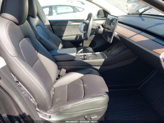 44464251 :رقم المزاد ، 7SAYGDED9RF185121 vin ، 2024 Tesla Model Y Long Range Single Motor Rear-wheel Drive/rwd مزاد بيع