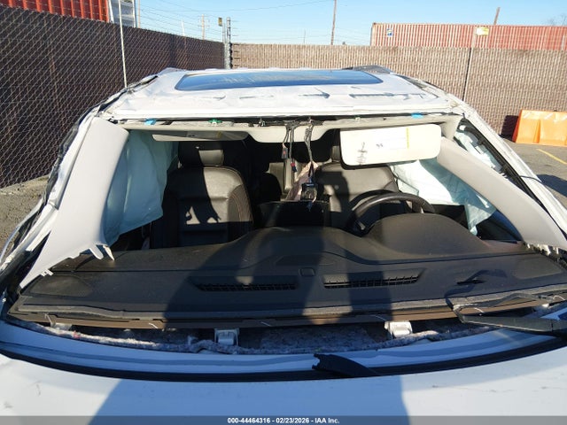1GNERKKW5KJ106294 Chevrolet Traverse Premier