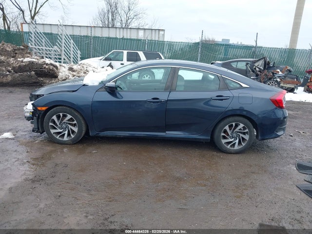 Honda CIVIC EX 2018 2HGFC2F75JH534790 Image 14